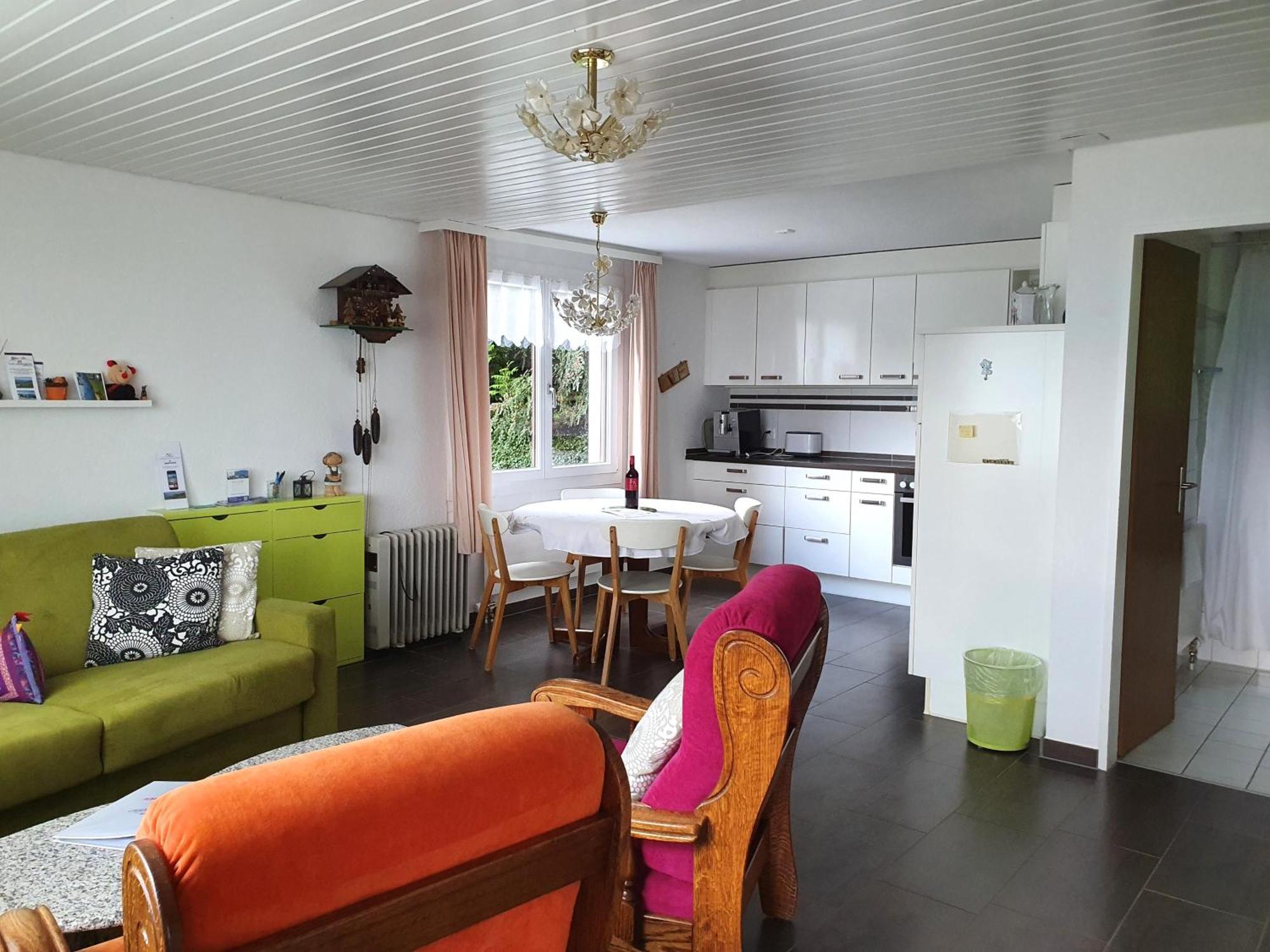 Elfe-Apartments Ferienmietwohnungen エメッテン 部屋 写真