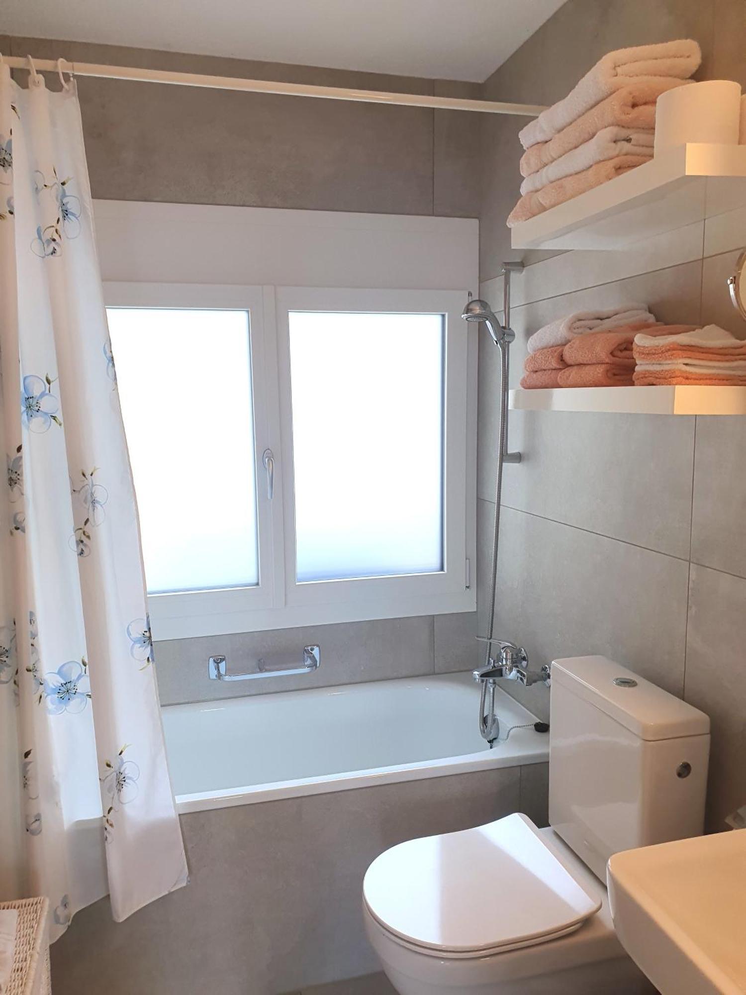 Elfe-Apartments Ferienmietwohnungen エメッテン 部屋 写真