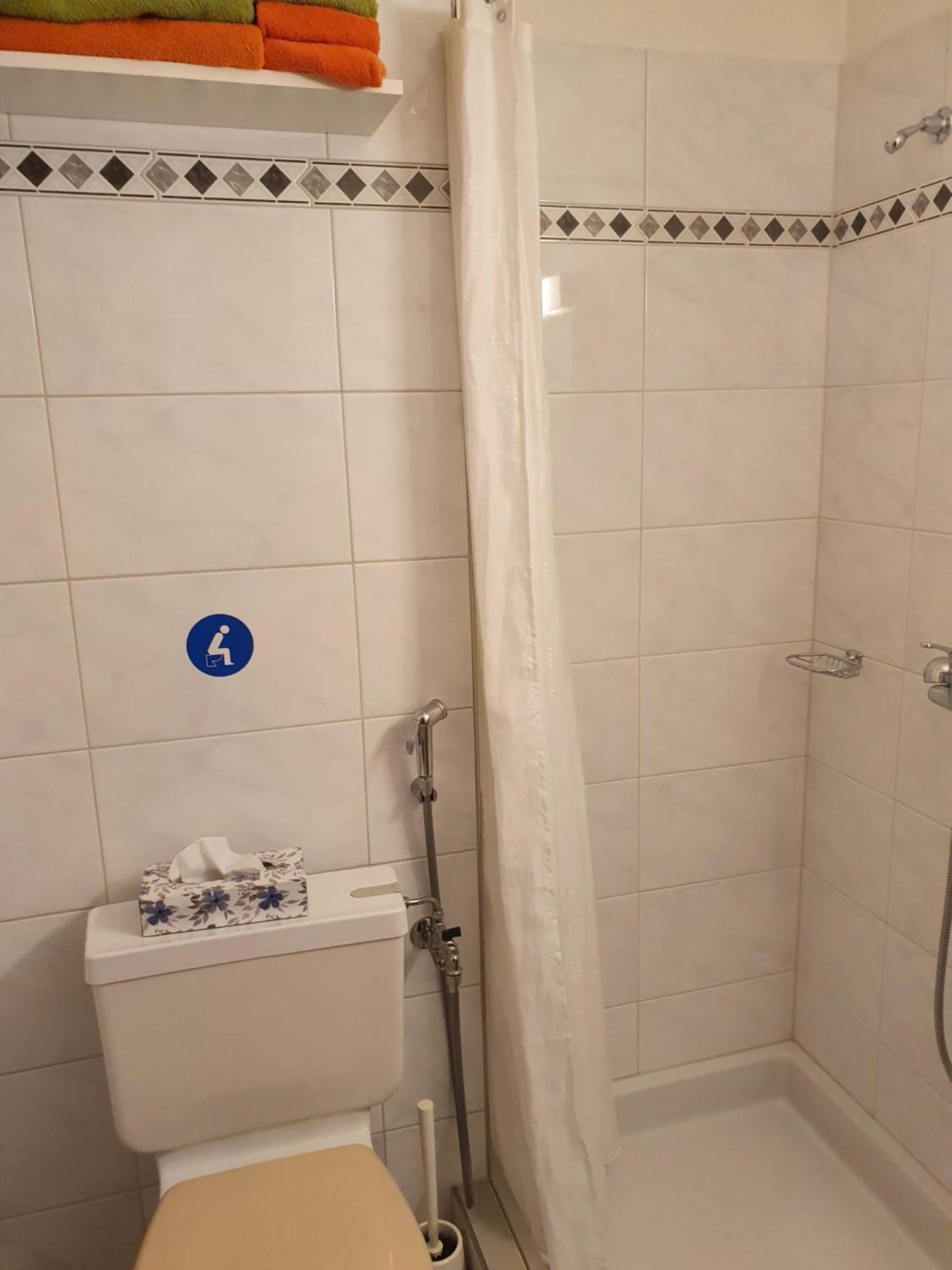Elfe-Apartments Ferienmietwohnungen エメッテン 部屋 写真
