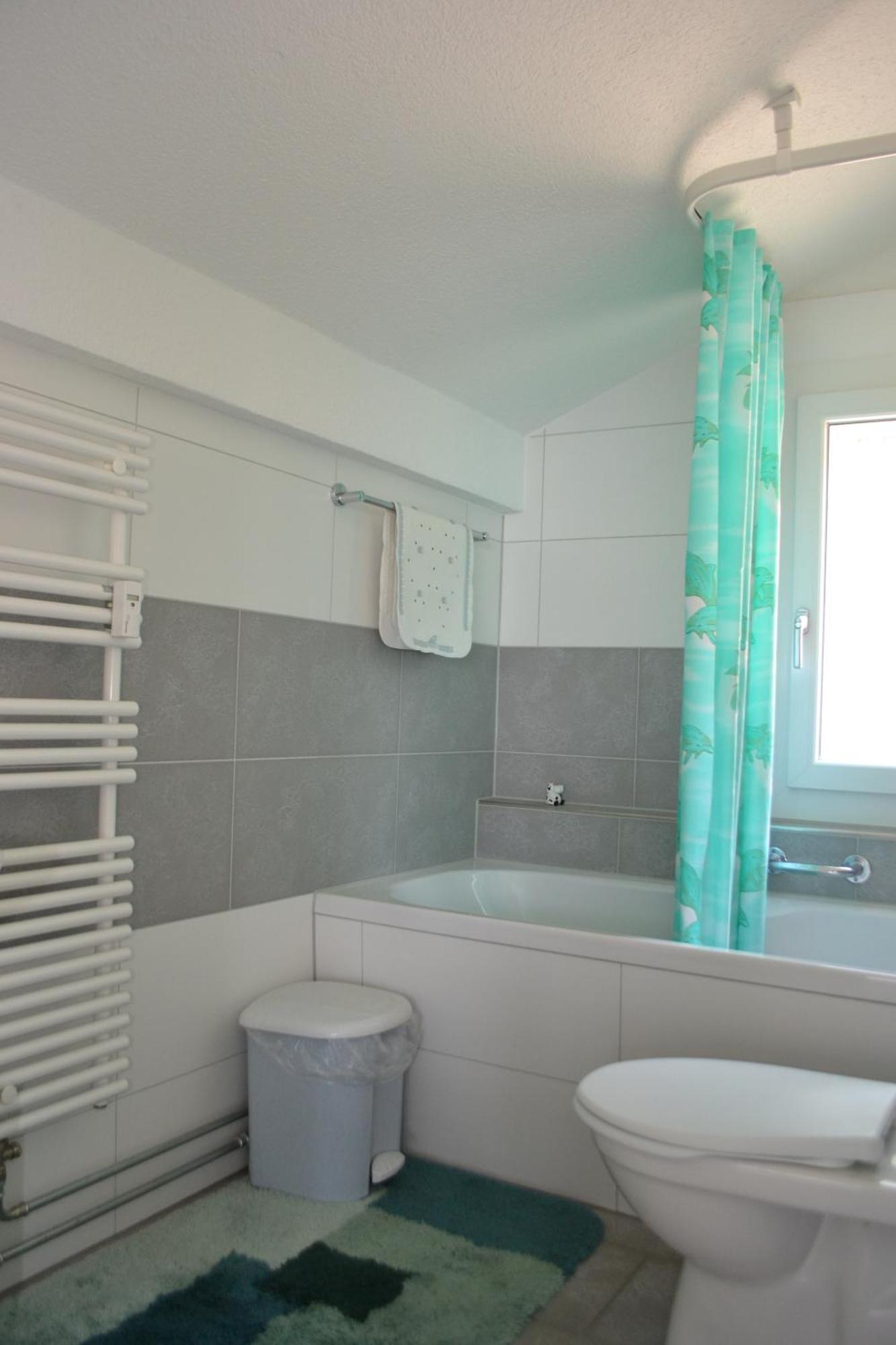 Elfe-Apartments Ferienmietwohnungen エメッテン 部屋 写真